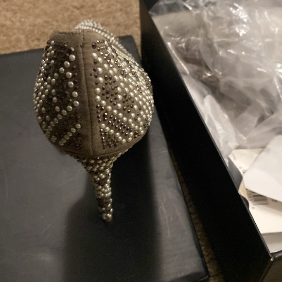 INC Natural Pearl ‘Kenjay’ Stiletto Pumps, EUC!! - Picture 3 of 4